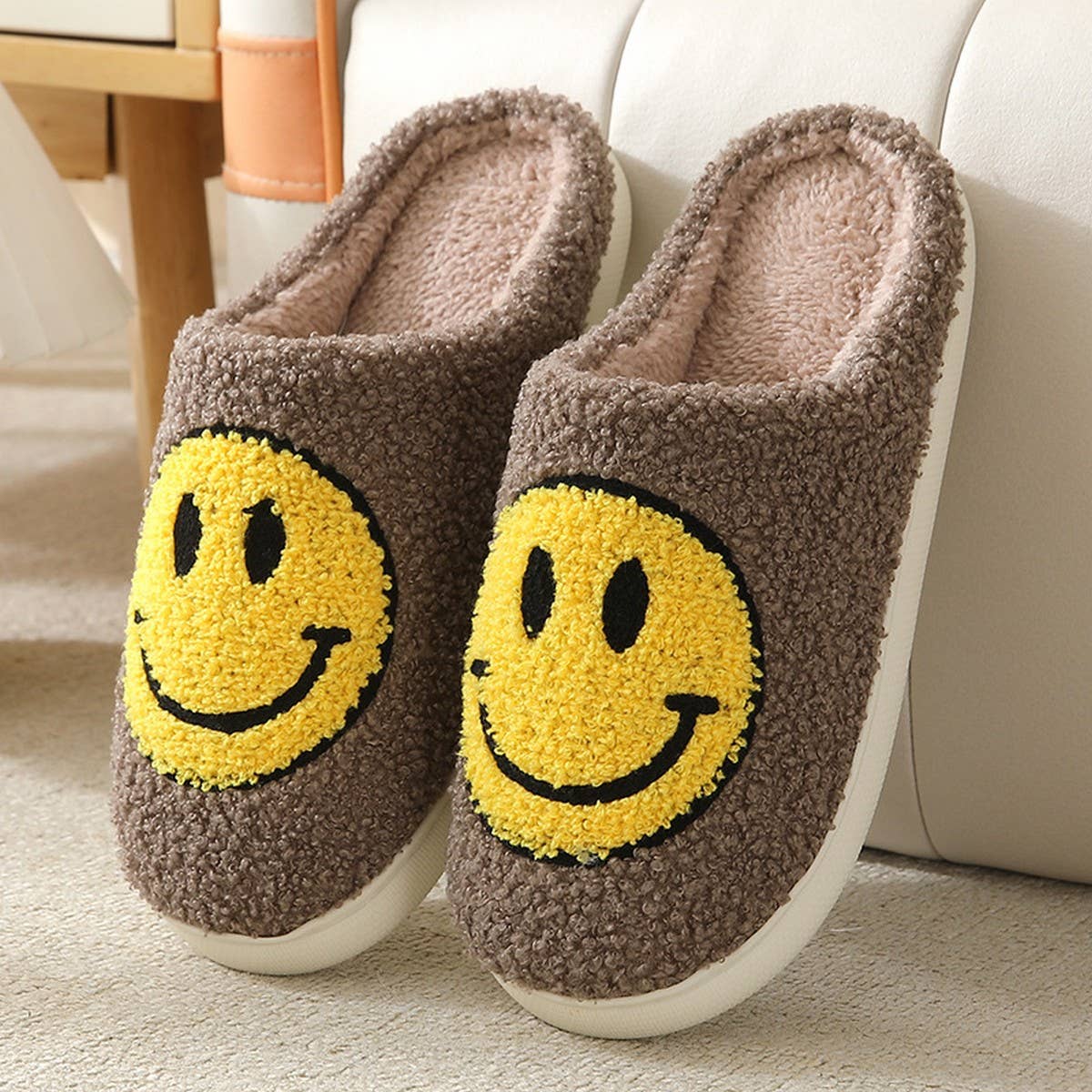 HappyStep™ - Plush Smile Slippers