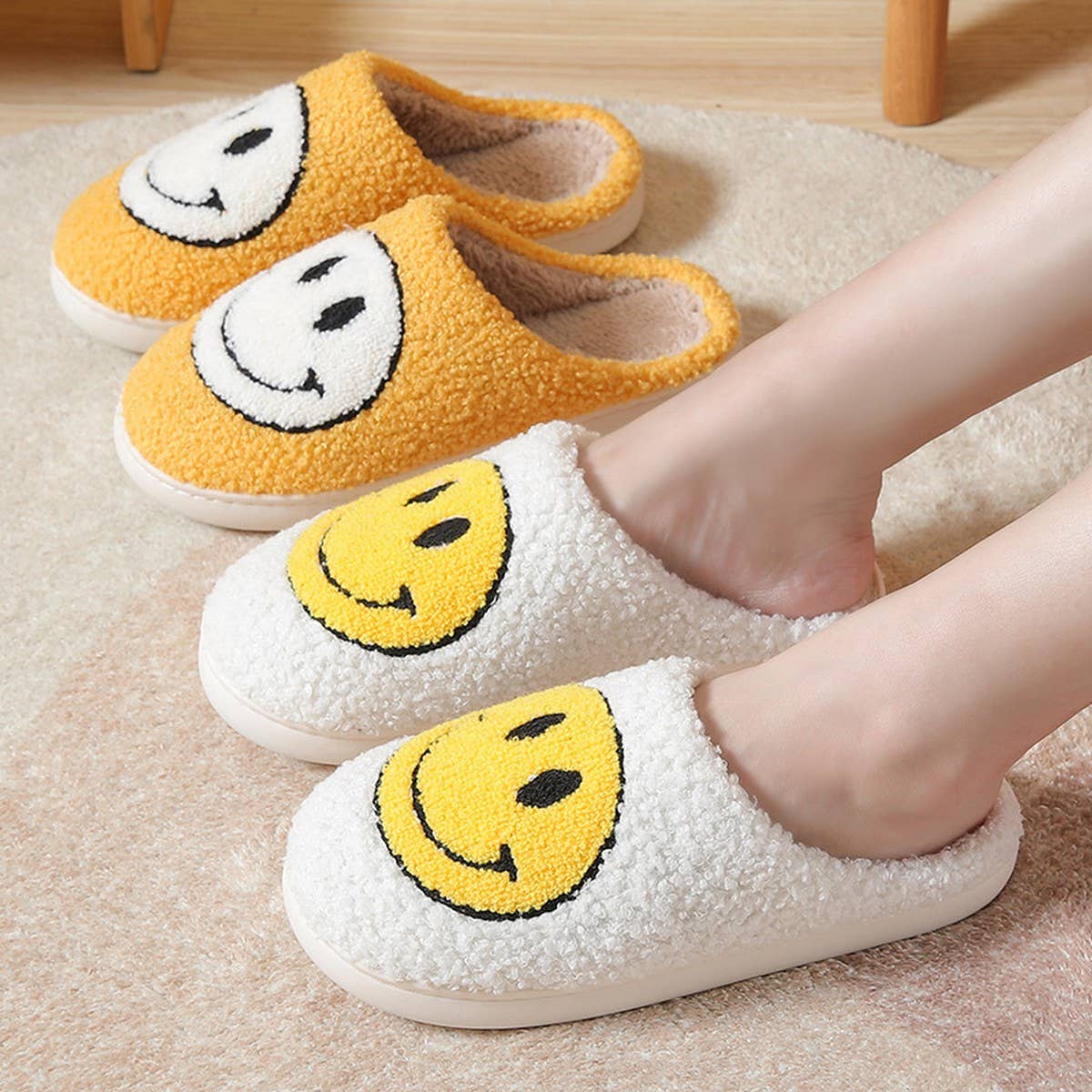 HappyStep™ - Plush Smile Slippers