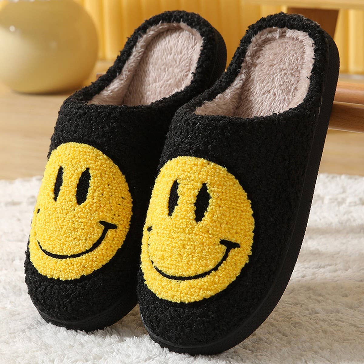 HappyStep™ - Plush Smile Slippers